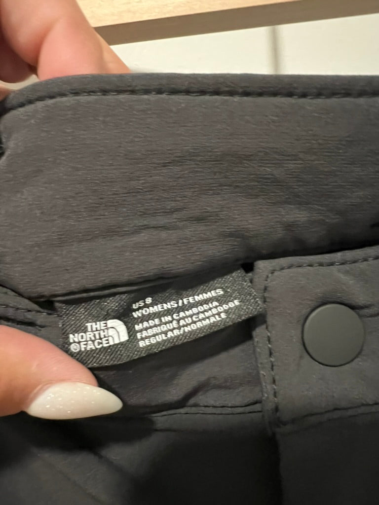 Seller #76 - The North Face Women's Bridgeway Zip-Off Pant Black Size US 8 Year 2023