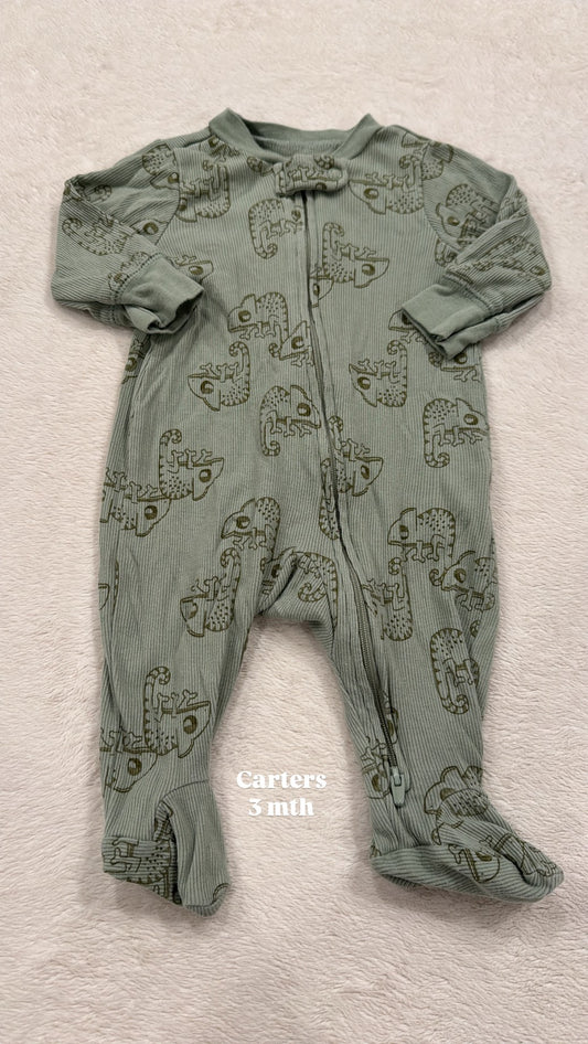 #145 Carters chameleon sleeper Boys 3 mth EUC