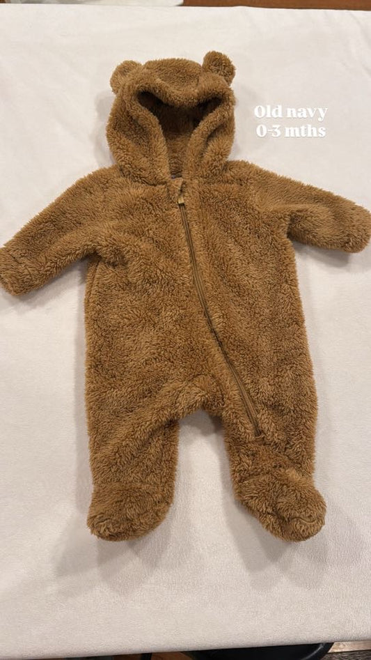 #145 Old navy sherpa bunting 0-3 mths EUC