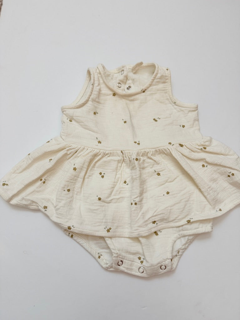 (#25) BUNDLE |Rylee + Cru | EUC | 6-12m | peplum snap onesies | 45227
