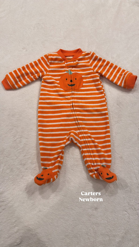 #145 Carters fleece halloween sleeper GN newborn EUC