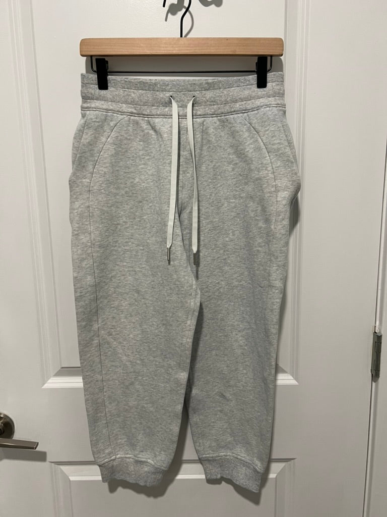 Seller #76 - Lululemon Scuba High-Rise Cropped Jogger Heathered Core Ultra Light Grey Size 6