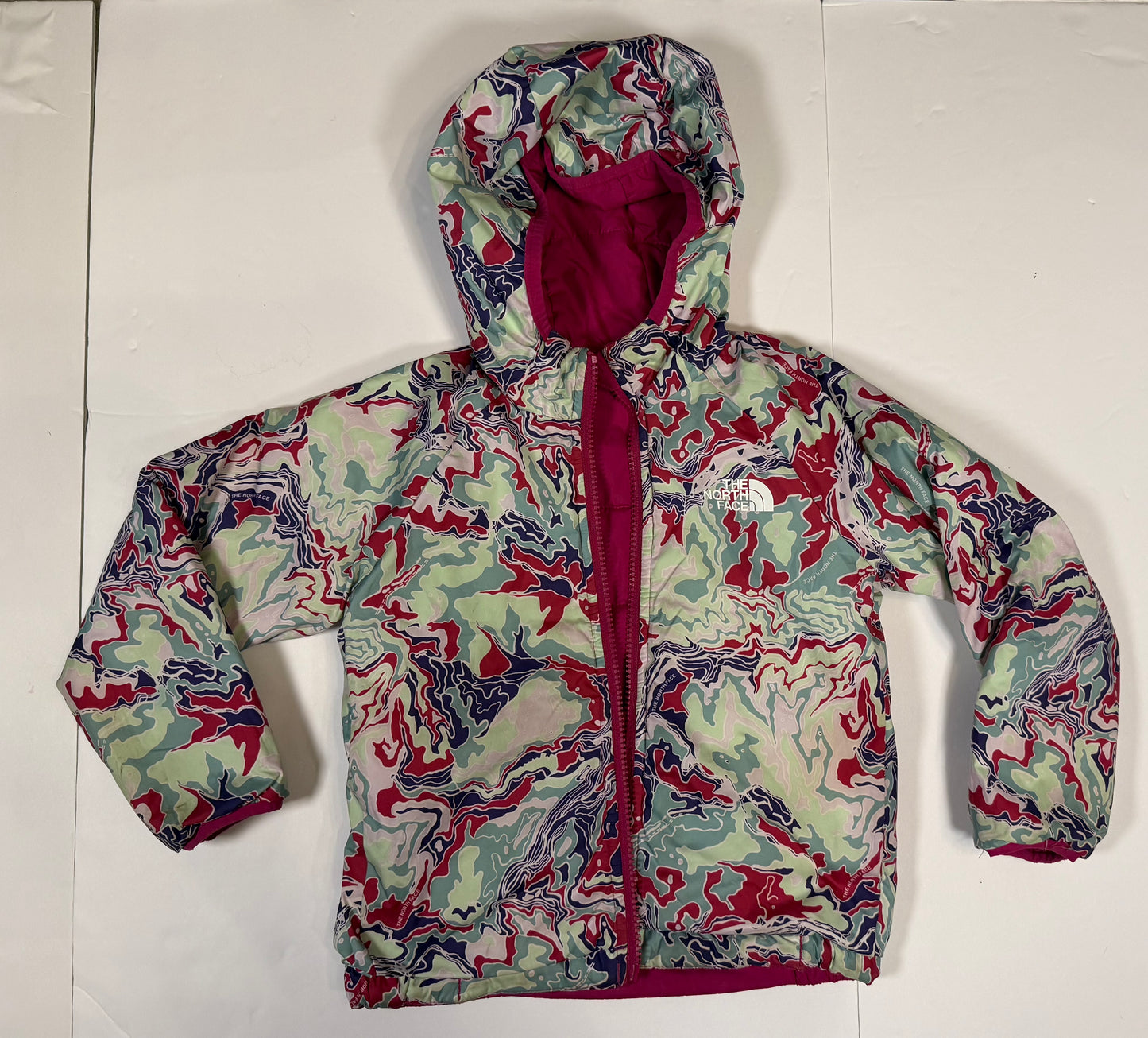 #141 Girls 4T The North Face Reversible Puffer Jacket (Hot pink and Marble)