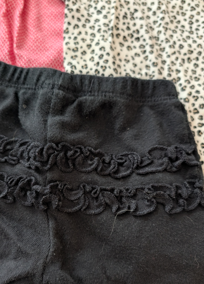 Seller 97, Carter's Onesie & Ruffle Legging Bundle, baby girl, size 3mo (item 155)