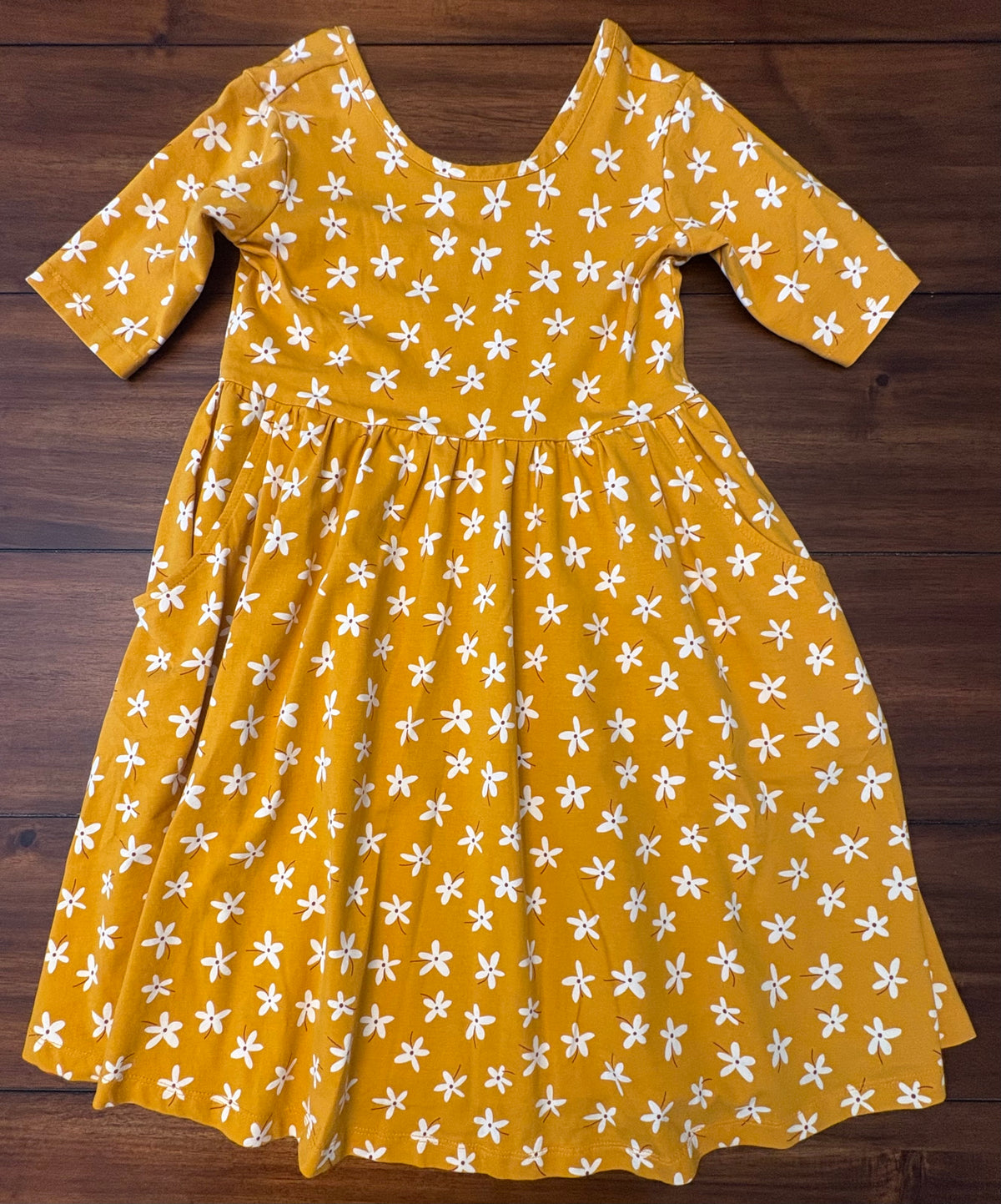 #197 Hanna Andersson Girls Size 8 Mustard Printed Three-Quarter Sleeve Swing Dress