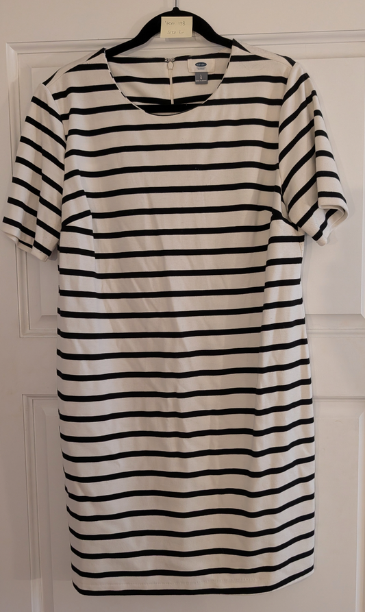 *Reduced* Seller 97, Old Navy Women's Black & White Striped Dress, women's, size Large (item 138)