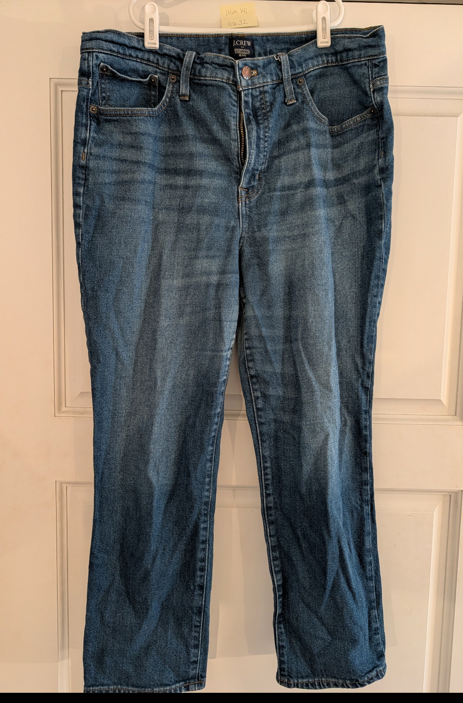 *Reduced* Seller 97, J Crew Women's Essential Straight Jean, Women's, size 32 (item 141)