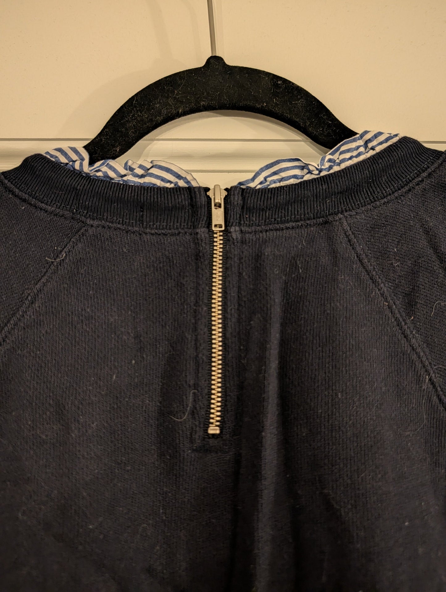*Reduced* Seller 97, J Crew Blue Crewneck Sweatshirt w/Seersucker Trim, Women, size XL (item 189)