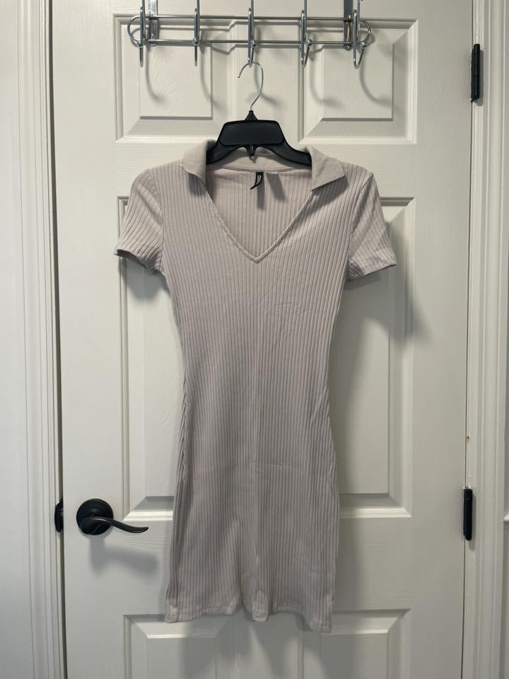 #215 H&M Light Tan Short Sleeved Dress Women's Size XS/S