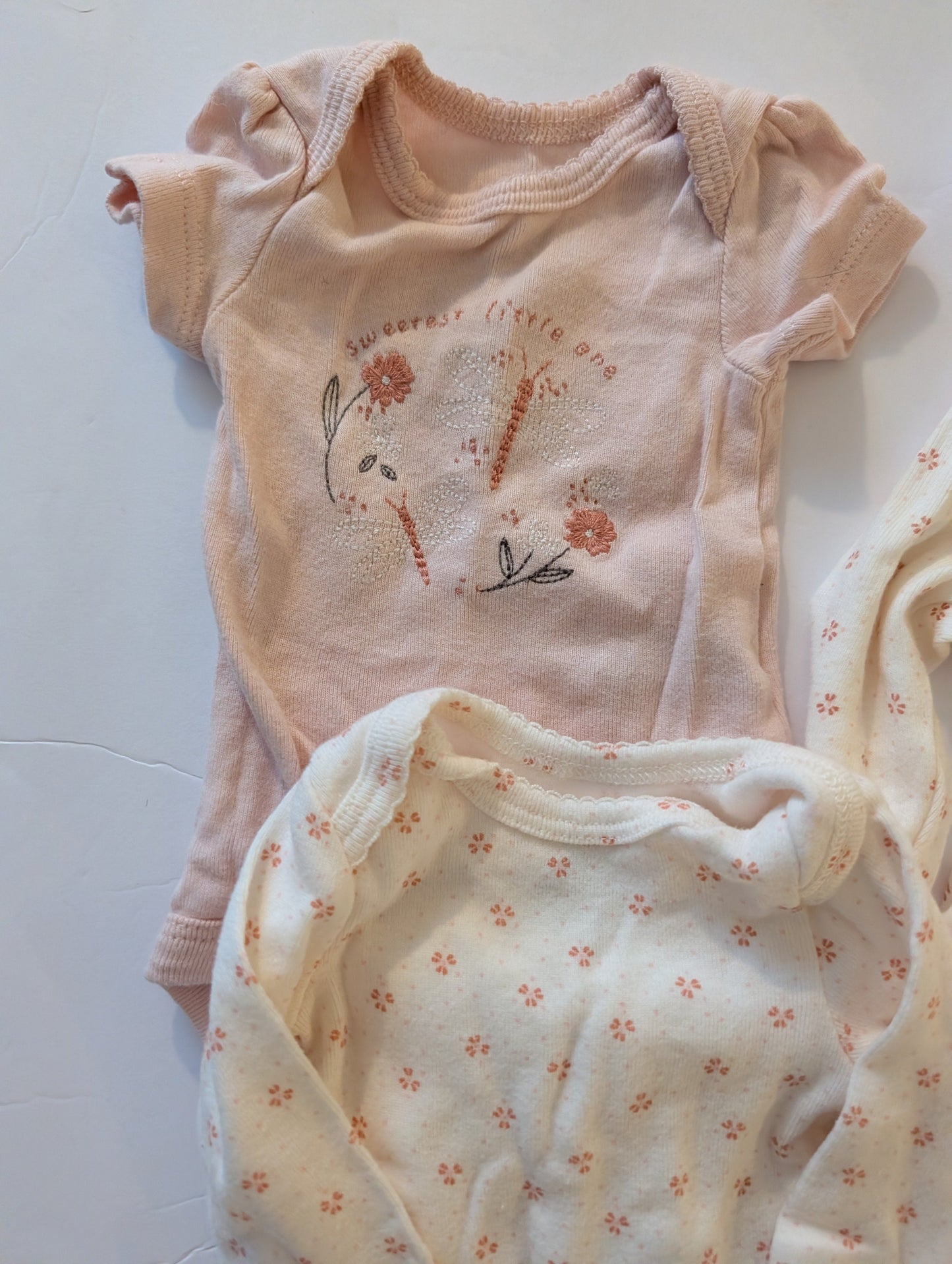 Seller 97,  Carter's Hooded Pink Flower Set, baby girl size Preemie NWT (item 208)