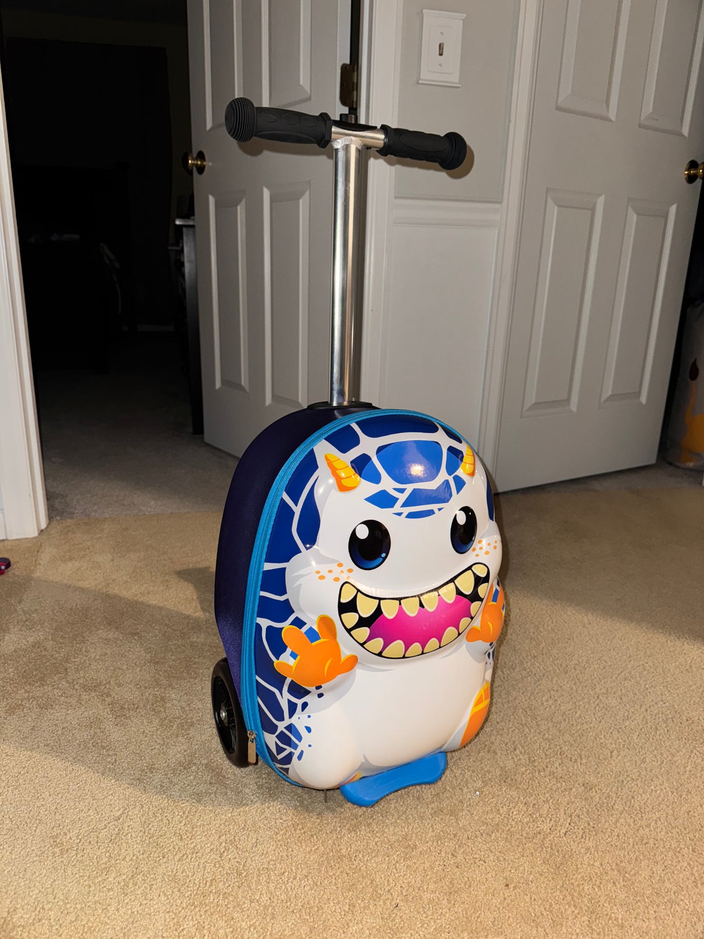 #133 KiddieTotes Scooter Suitcase