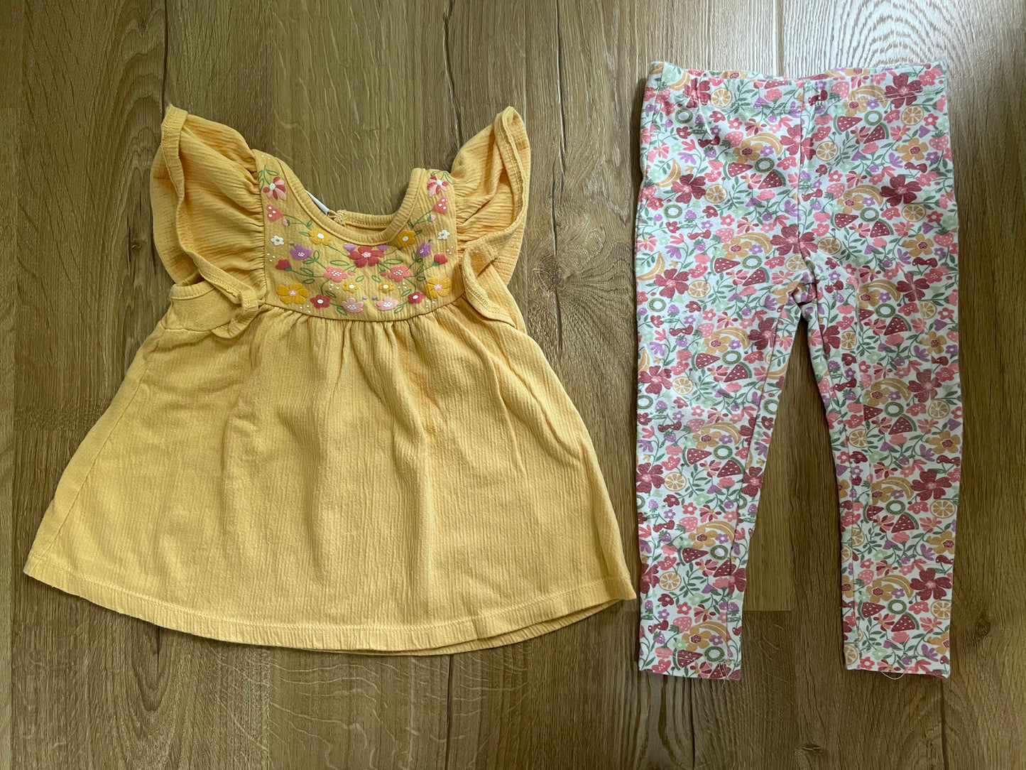 #6 - Girls Floral Outfit, 2T