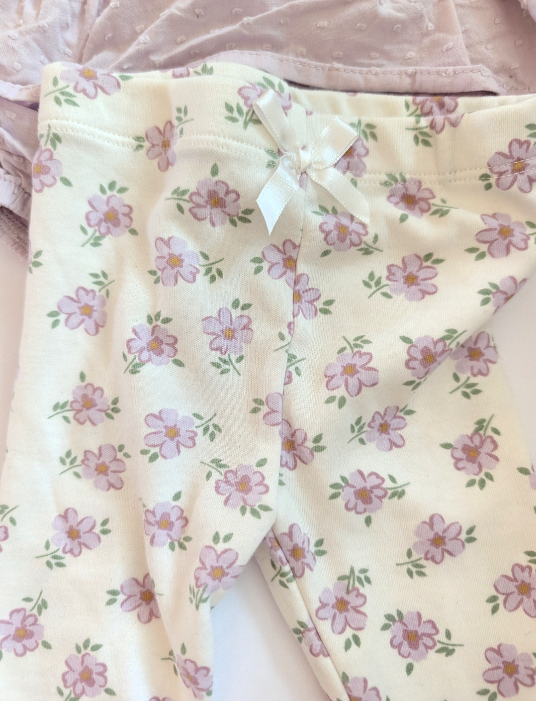 Seller 97, Nicole Miller Purple Ruffle Top w/Purple floral Pants & Collar, baby aize 3-6mo (item 255)