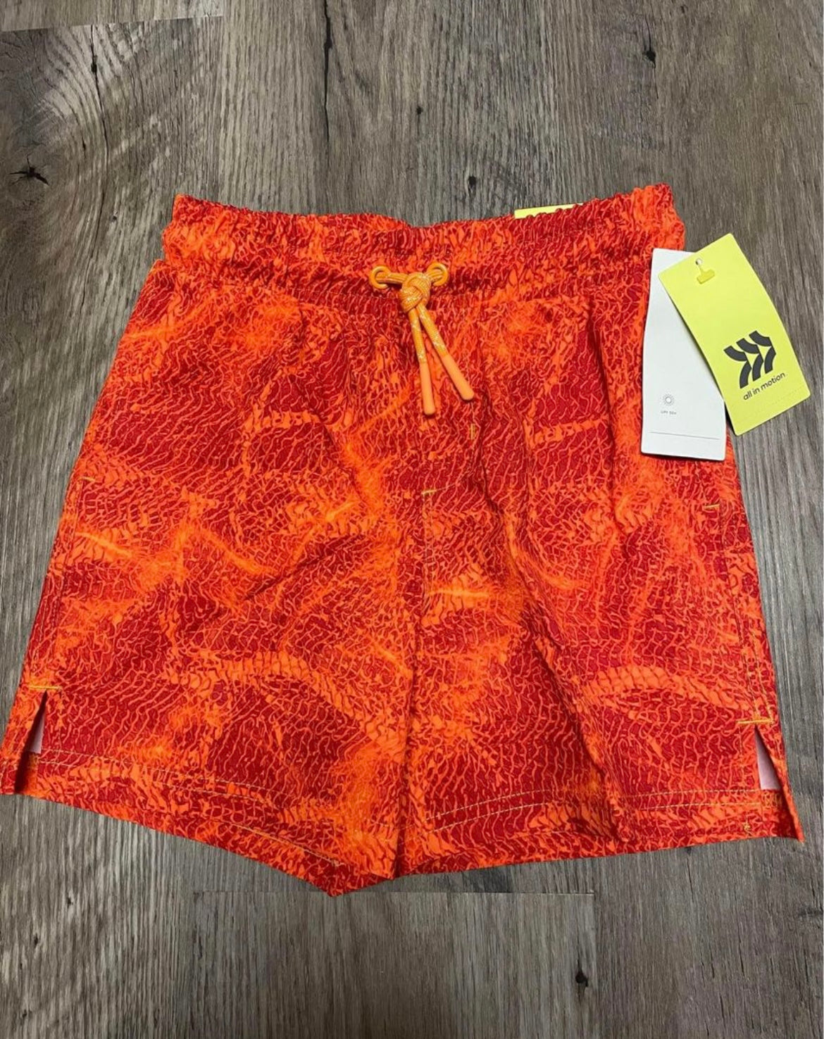 New all in motion boy size XS 4/5 shorts