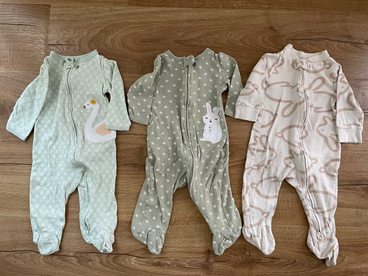 #6 - Girls Carter's Pajamas, 6 months
