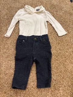 #47 girls 6-12mo baby gap cream top and jeans