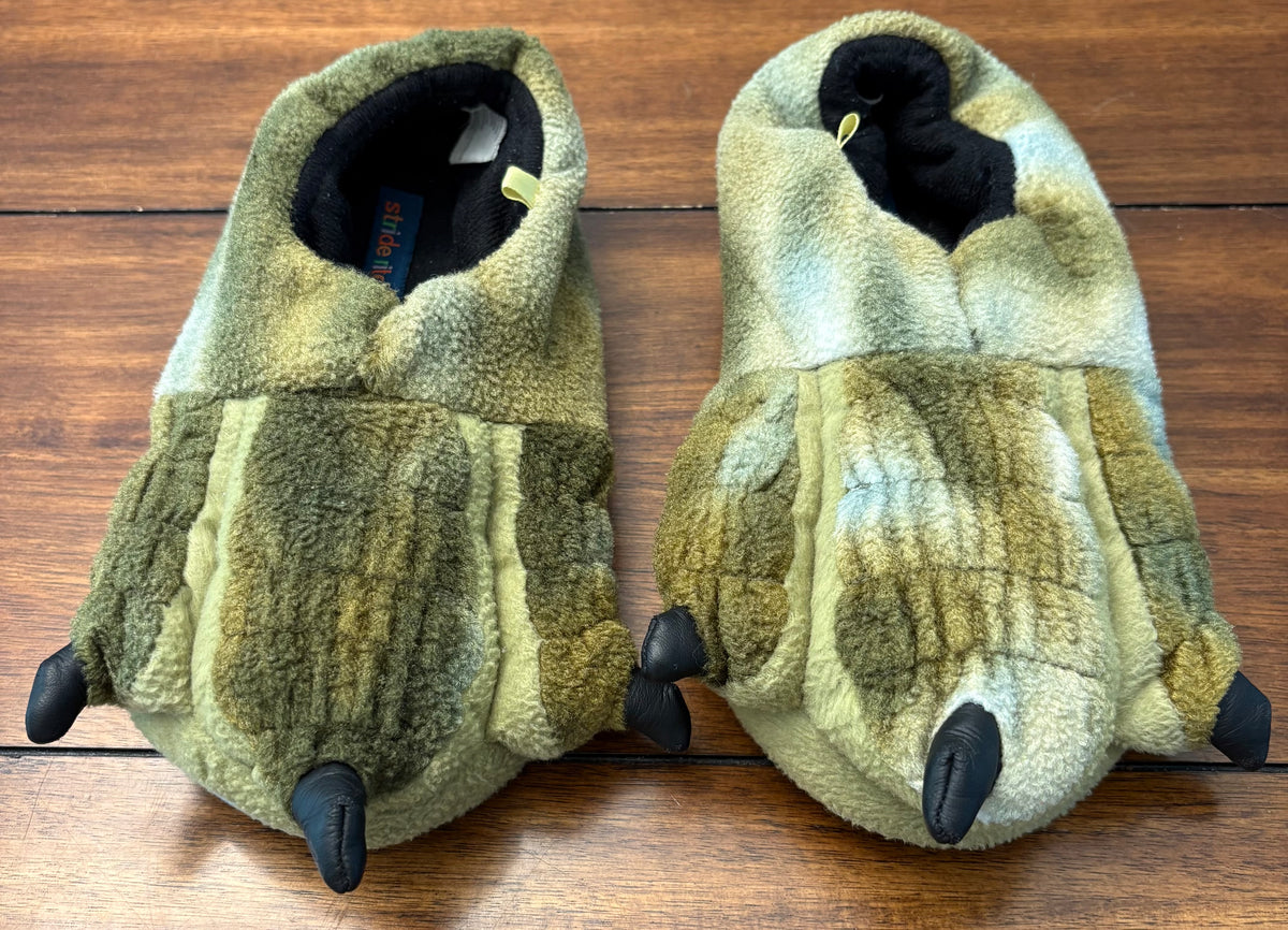 #197 Stride Rite Boys Size 13/1 (XL) Green Dinosaur Feet Slippers