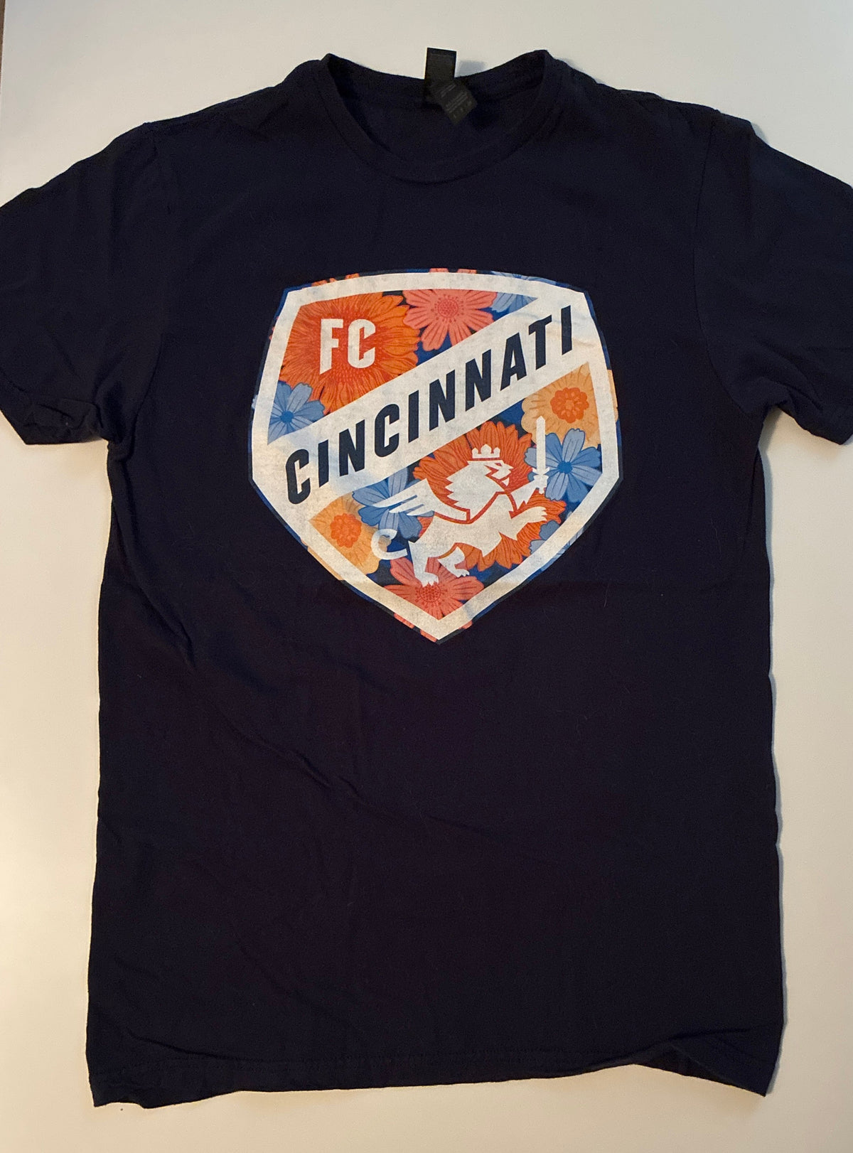 Seller 76 FC Cincinnati Shirt Adult Size S