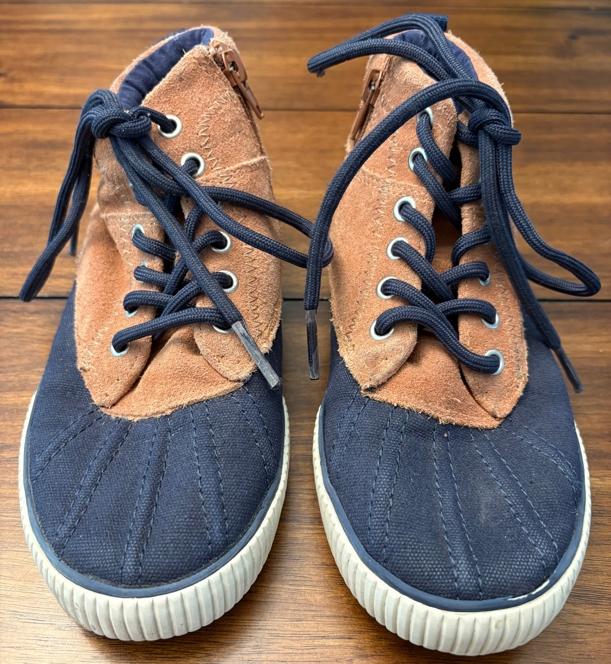 #197 Hanna Andersson Boys Size 2 Brown & Navy Boots