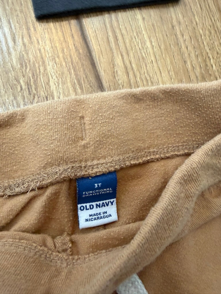 #6 - Old Navy Boys Joggers/Sweatpants (bundle of 6) - 3T
