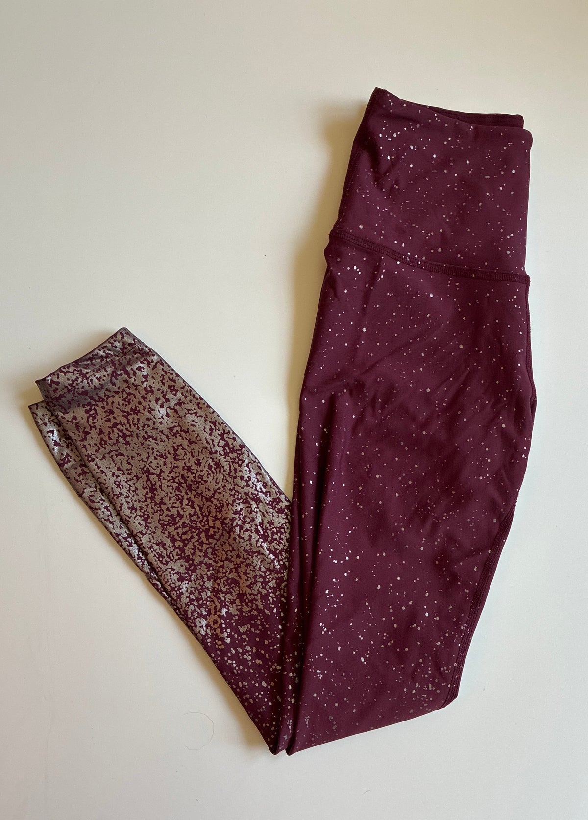 Seller 76 Women's Beyond Yoga Size Medium Leggings