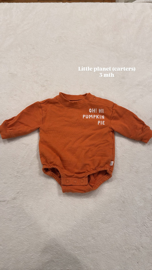 #145 Carters Little Planet pumpkin sweatshirt onesie GN 3 mth EUC