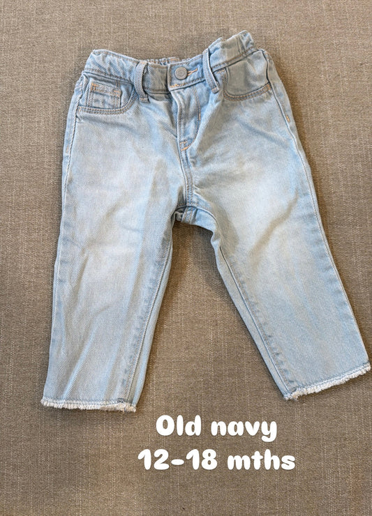 #145 Old Navy light denim jeans Girls 12-18 mth EUC