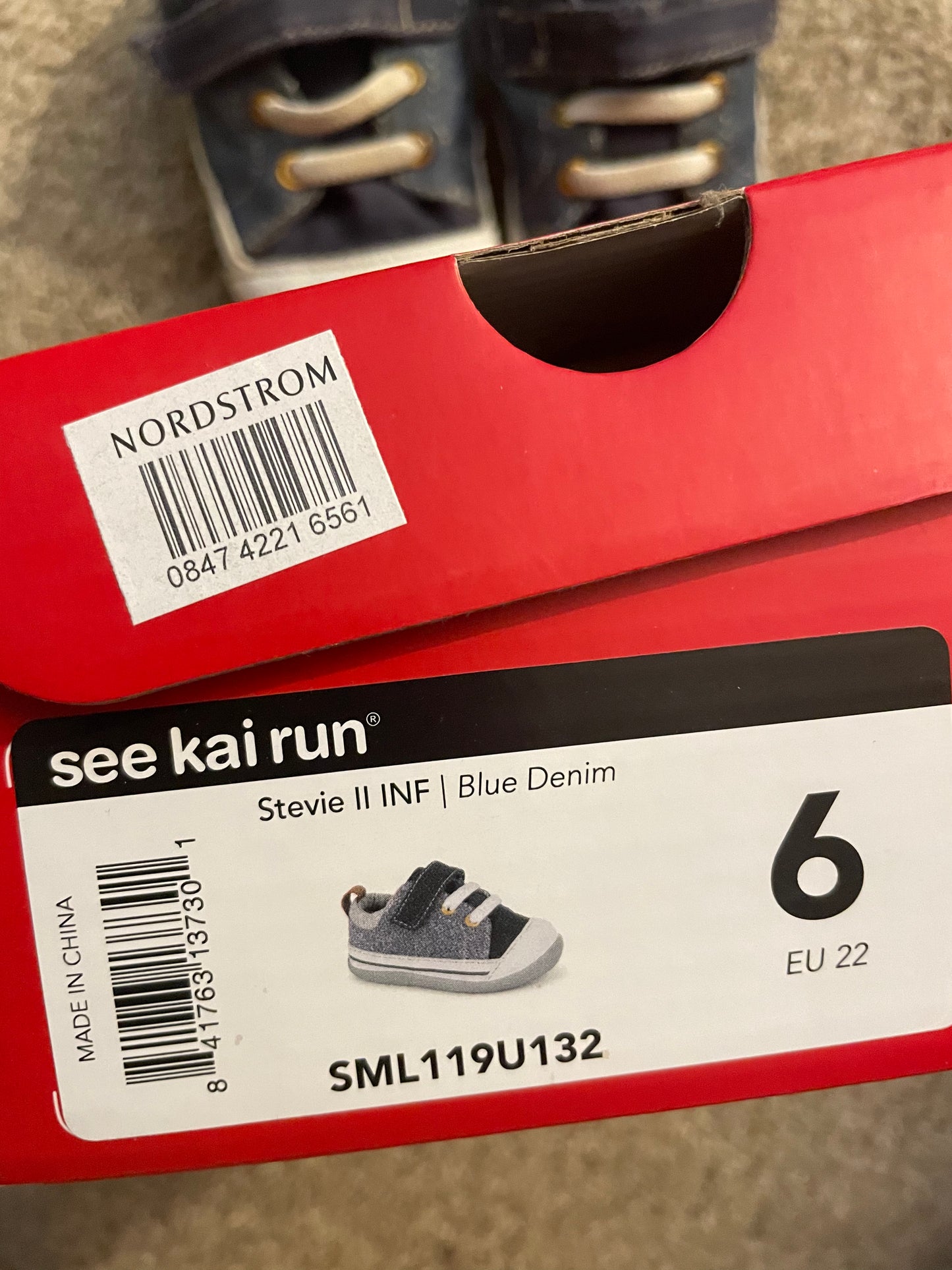 See Kai Run Stevie II size 6 first Walker shoes