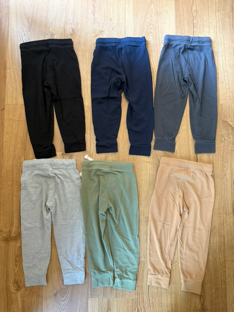 #6 - Old Navy Boys Joggers/Sweatpants (bundle of 6) - 3T