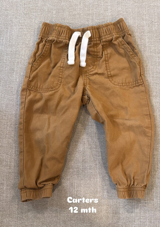 #145Carters khaki pant Boys 12 mth EUC