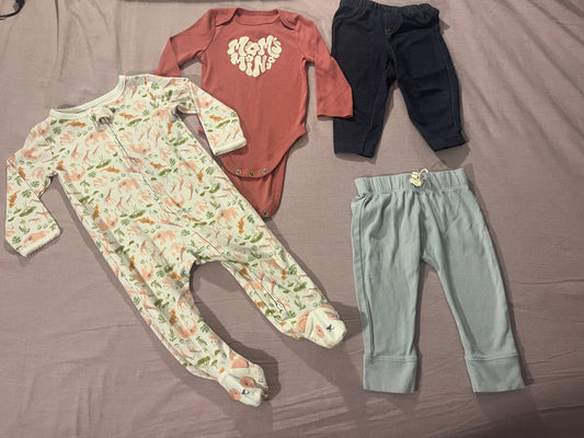 #211 9m Moms Mini Bundle