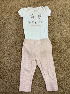 #47 girls 6mo bunny outfit, carters, easter