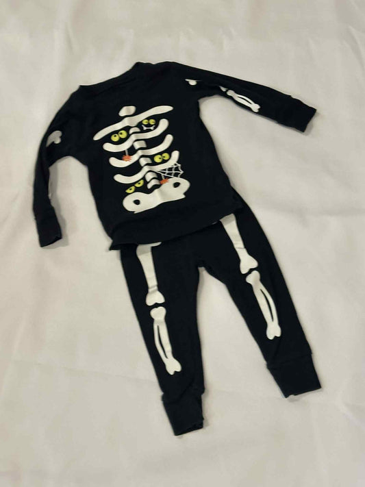 #149- 12 month Halloween Pjs