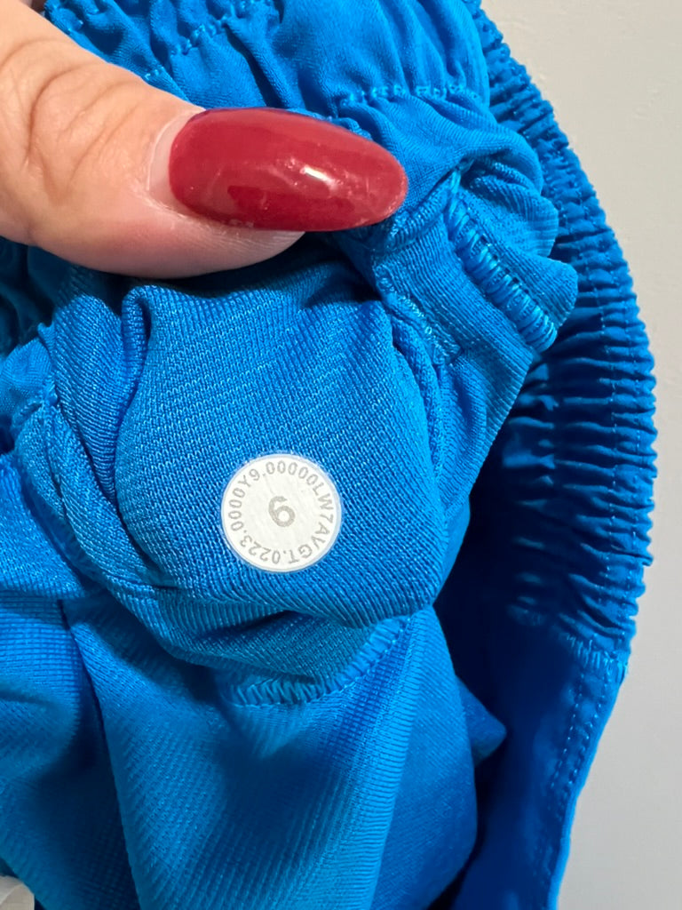 Seller #76 **REDUCED** - Lululemon Hotty Hot LR Short 4" *Lined Size 6 Blue PLSI NWT $68