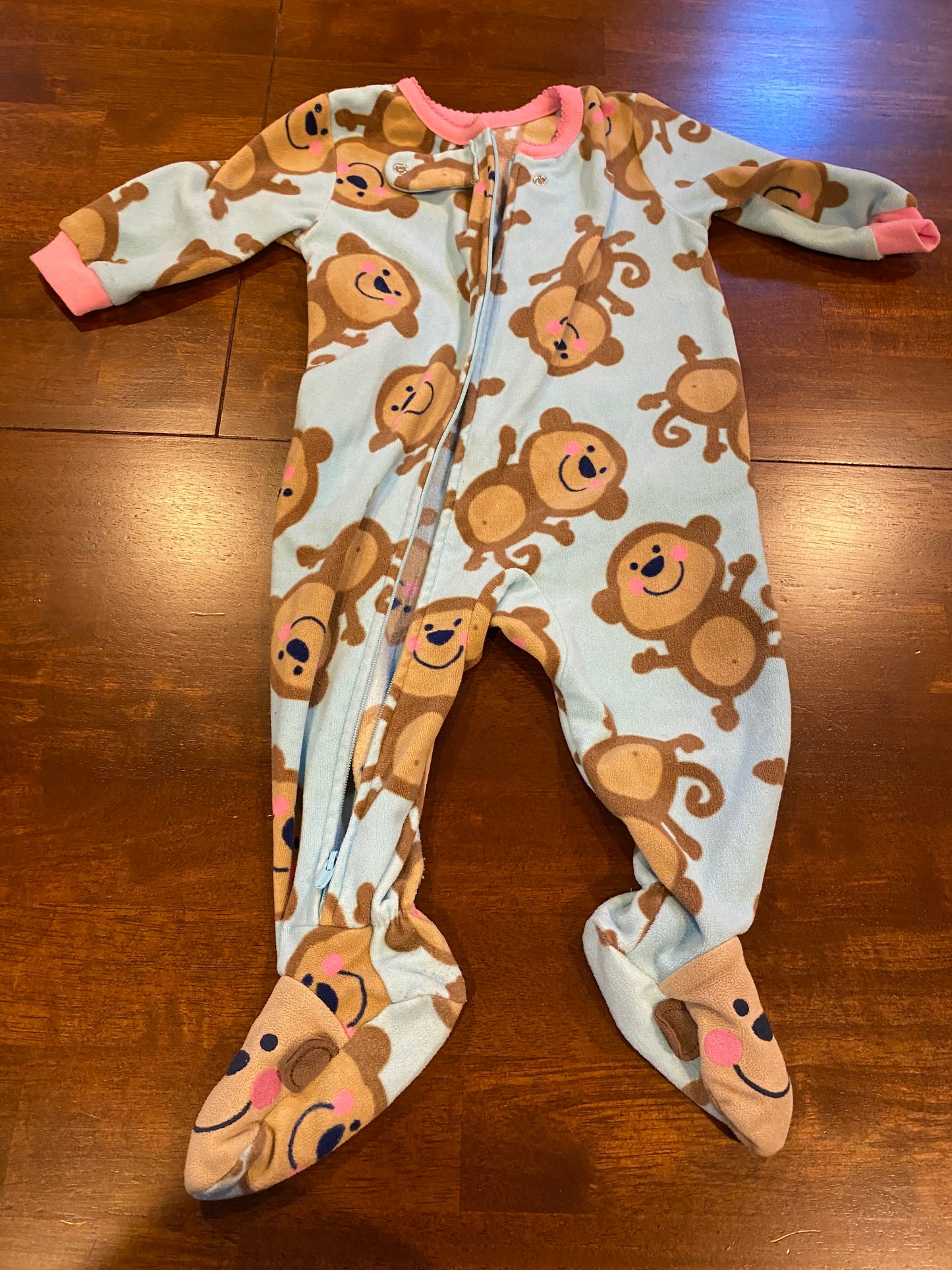 77A Girl's Carter's 6mo Monkey Fleece Sleeper