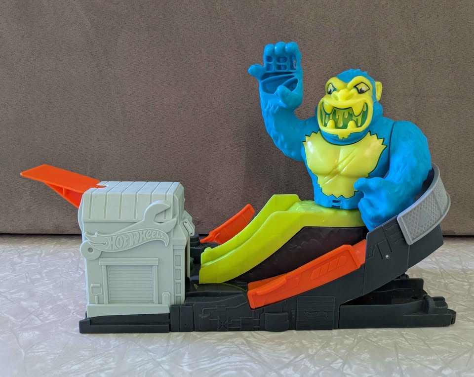#61 Hot Wheels Toxic Ape Attack