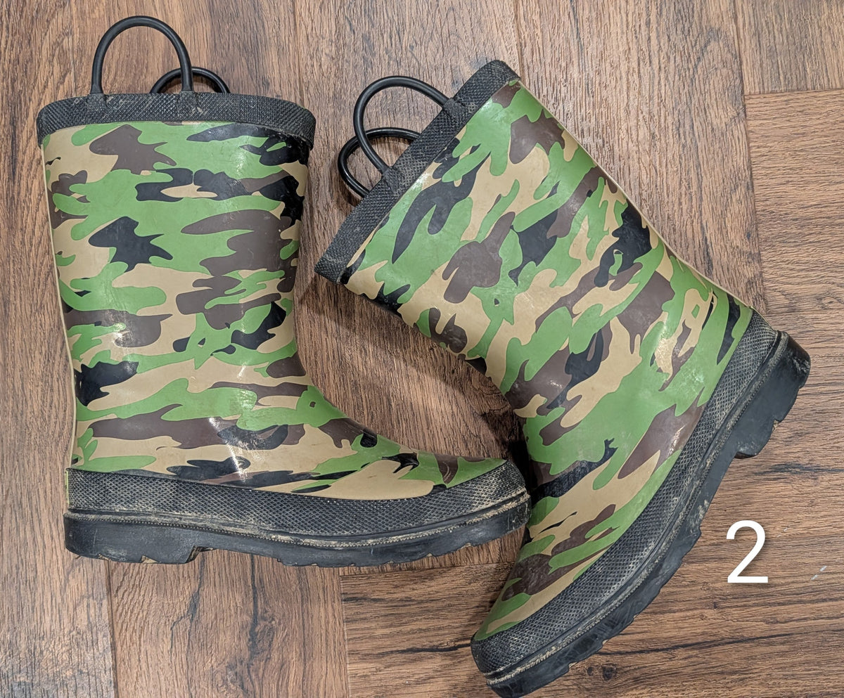 #3 Camouflage rain boots, size 2