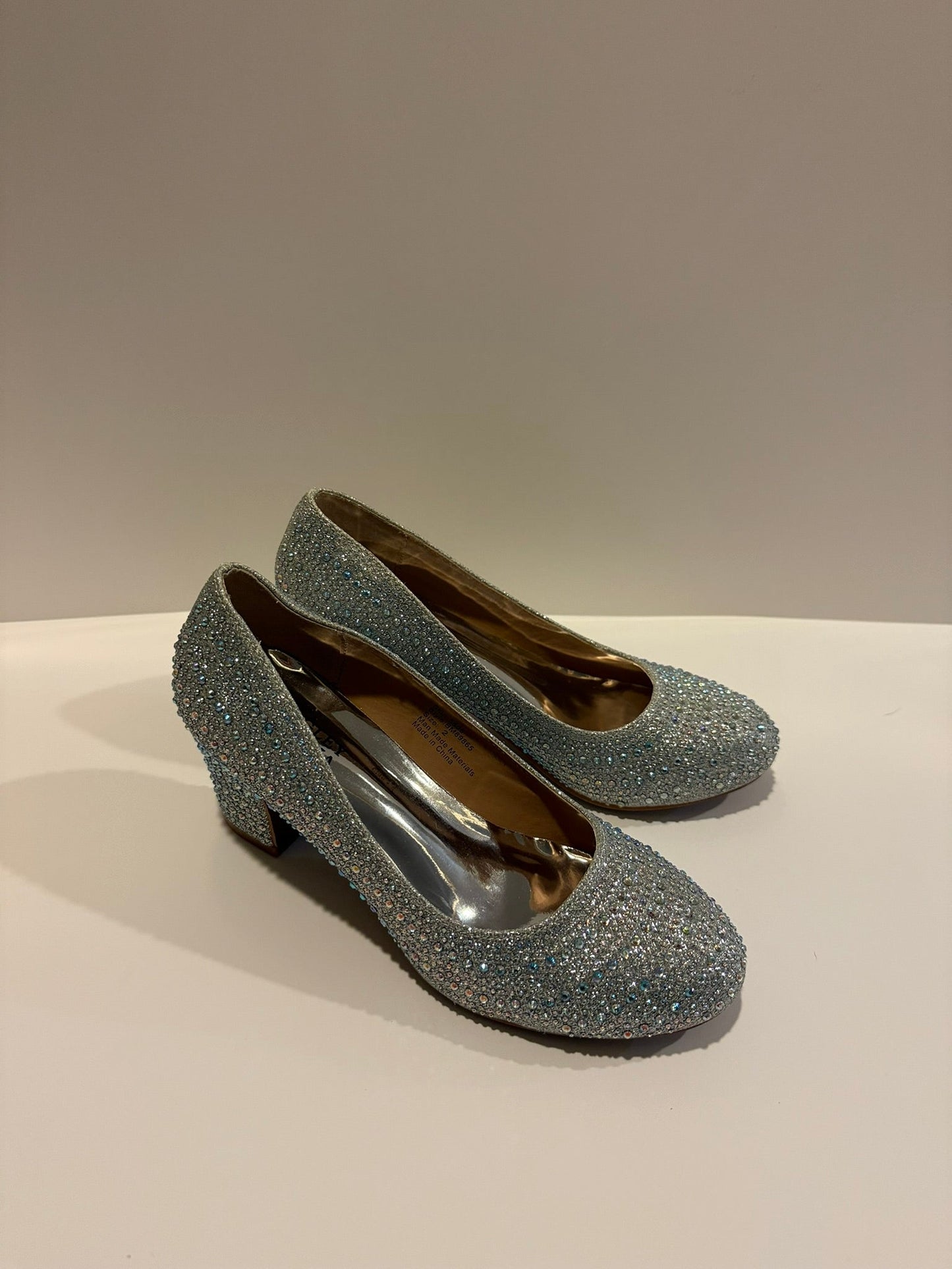 179 "Reduced" Girls Badgley Mischka Silver Sparkley High Heels-Size 2