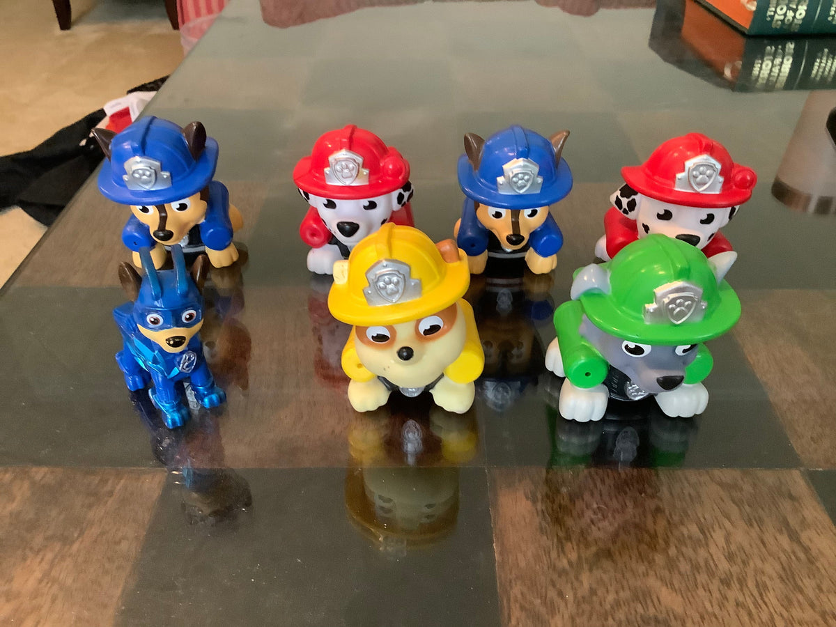 #130 Paw Patrol Figures