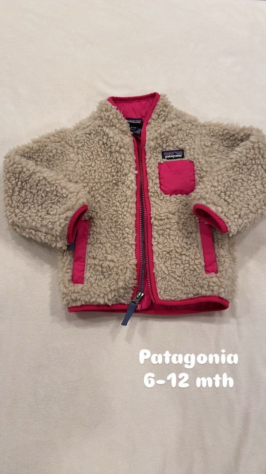#145 Patagonia sherpa jacket Girls 6-12 mth EUC
