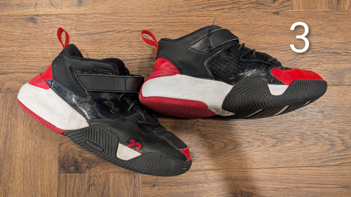 #3 Black, red and white size 3 Nike Jordan shoes