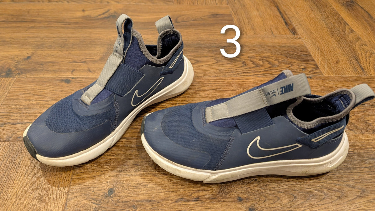 #3 Navy size 3 Nike slip on shoes