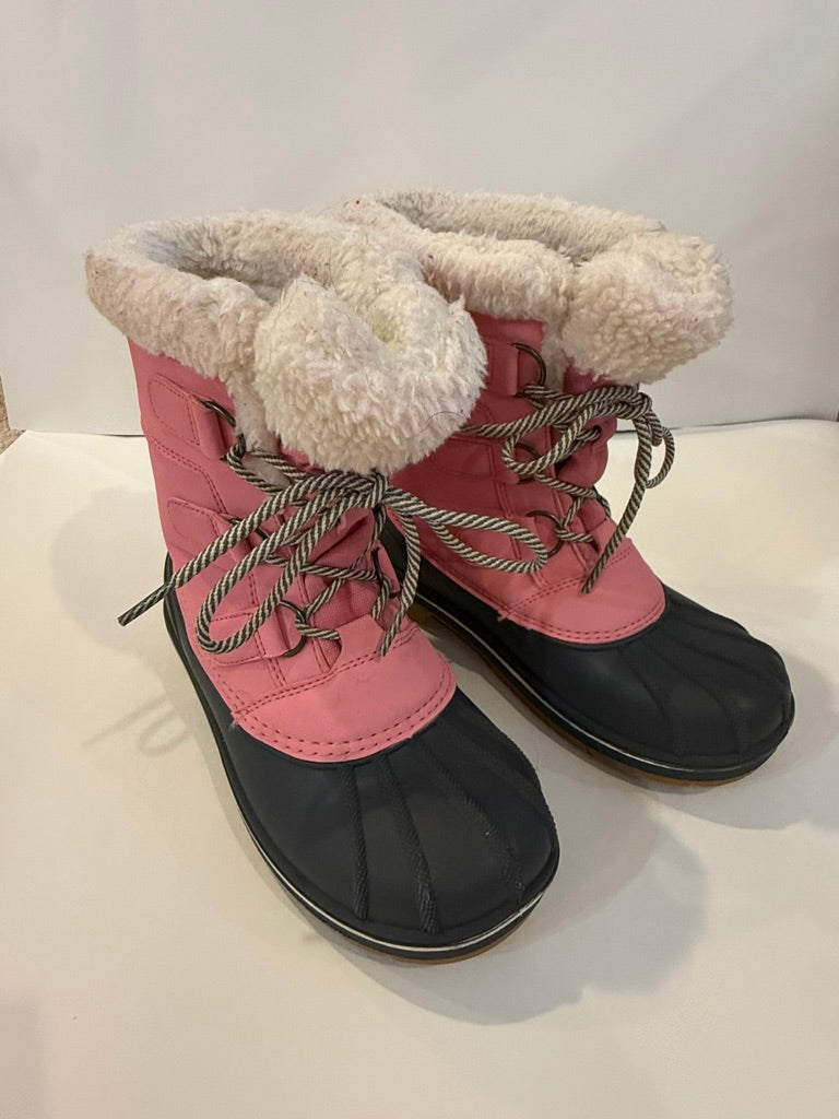 Seller # 142 Girl's Cat & Jack size 2 Winter Boots