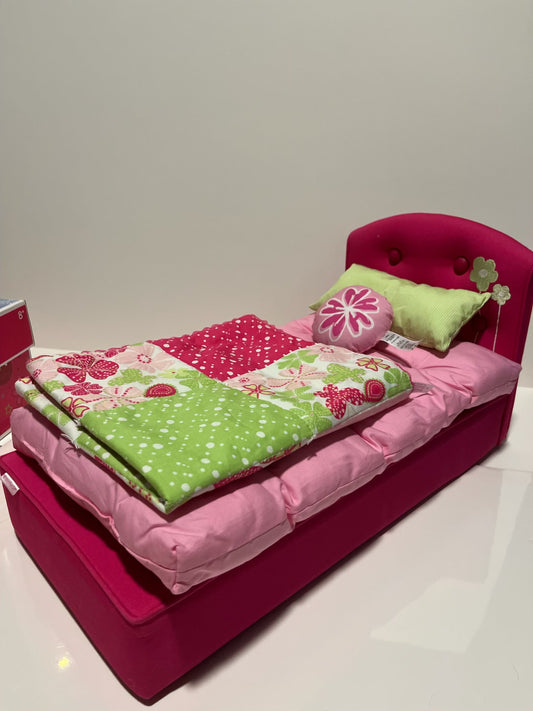 #121 American Girl Doll bloom bed and bedding set, EUC