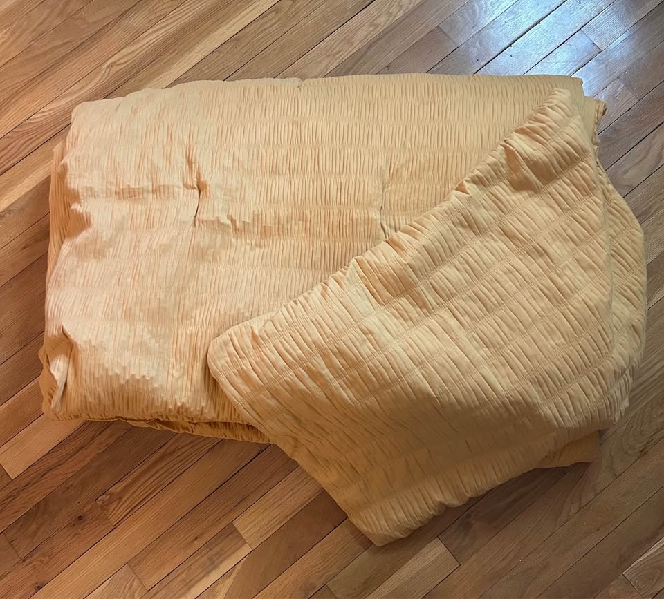 Seller 128 - Pillowfort Twin Bedding