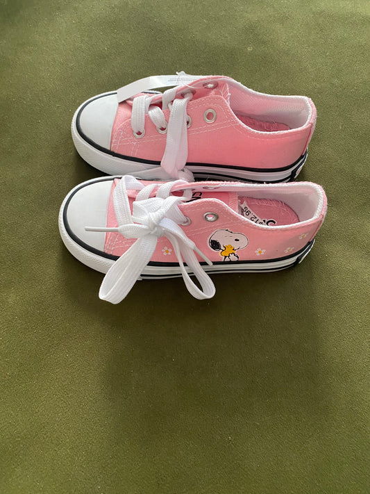 *reduced* NWT Size 7 Girls Snoopy Shoes
