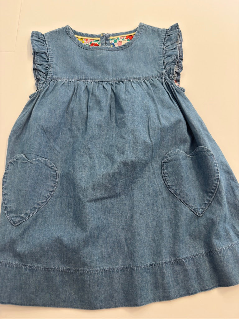 (#25) mini boden | NWT | 4-5y | denim heart pocket dress | 45227
