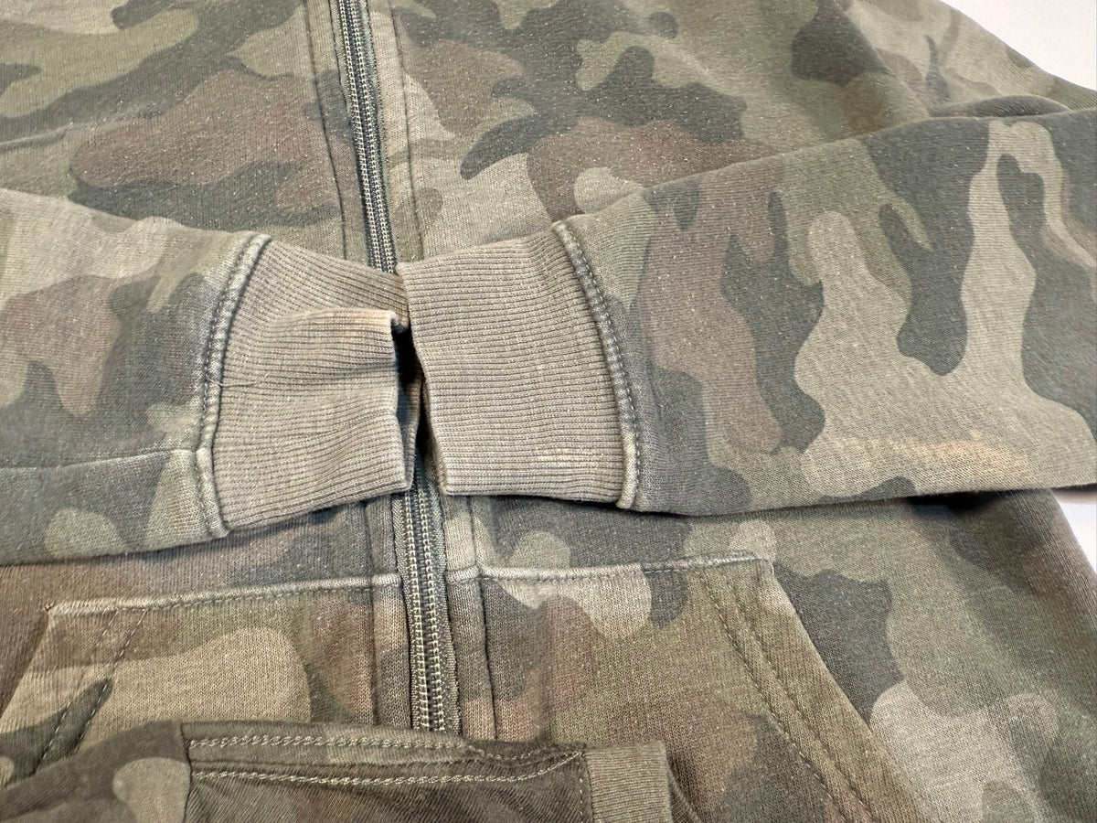 #141 Boys Medium 8 Cat & Jack Camo Hoodie, T=shirt  and Jogger Set