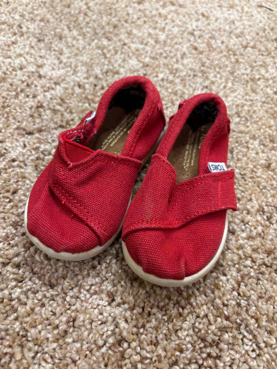 #86A toms, red, size 4