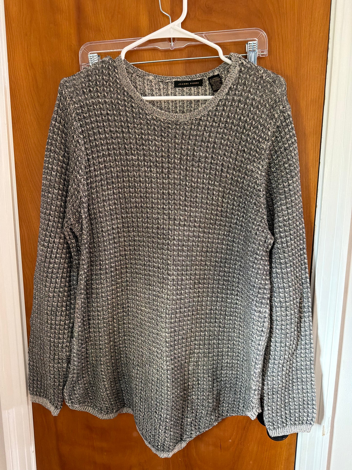 Seller 120, VGUC Women's XL Grey Sweater